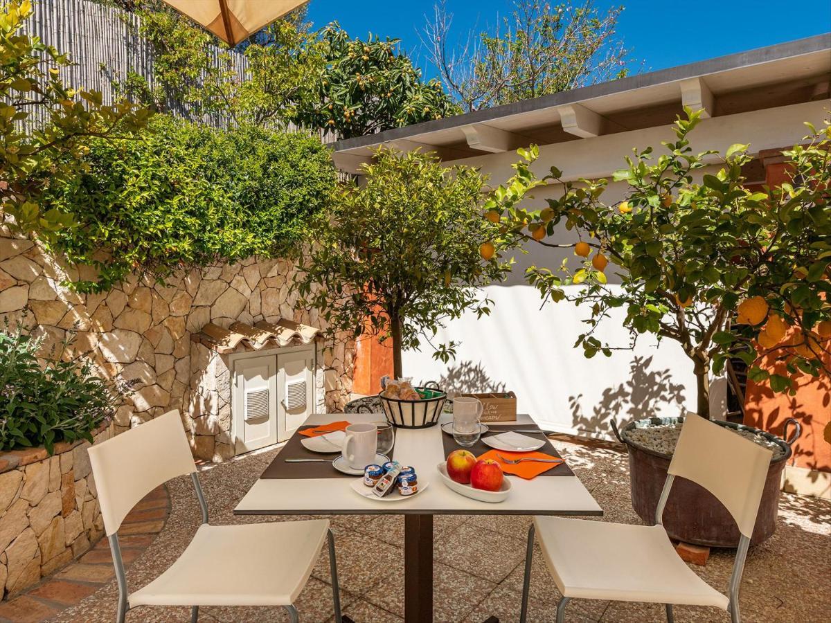 B&B Giglio Di Chia Domus De Maria Extérieur photo