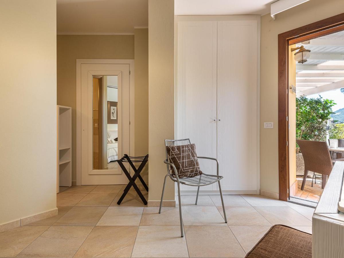 B&B Giglio Di Chia Domus De Maria Extérieur photo