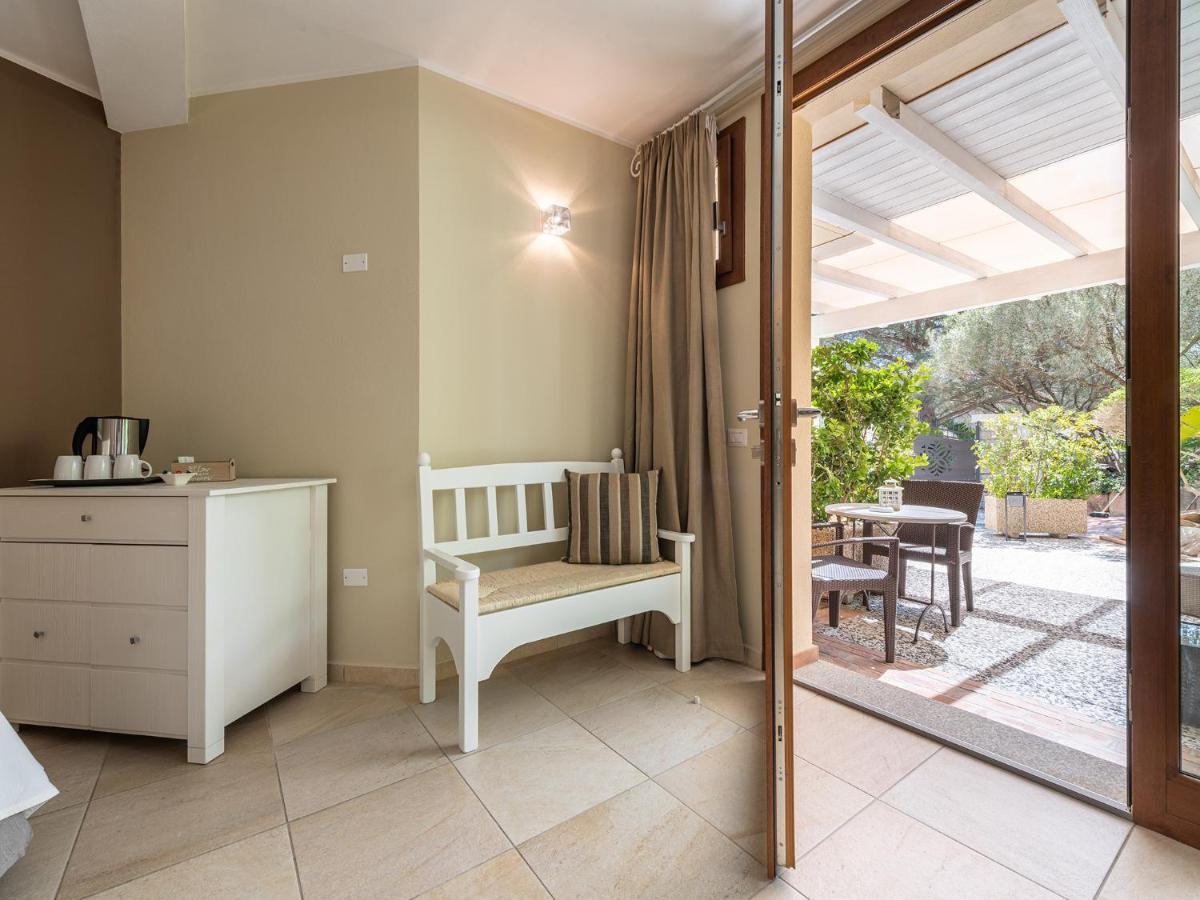 B&B Giglio Di Chia Domus De Maria Extérieur photo